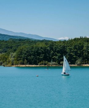Tour en bicicleta de montaña por el lago Montbel