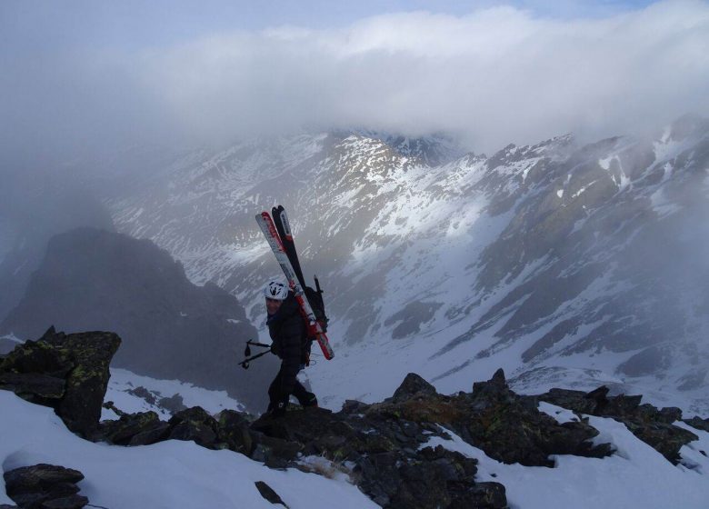 Skiën met het bureau van de Ariègeoises-gidsen in de Pyreneeën