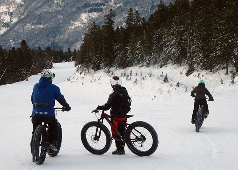 Fatbike mountainbiken op sneeuw met het Bureau des Guides des Pyrénées Ariègeoises