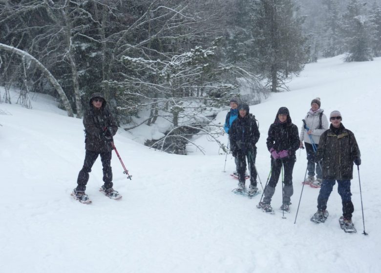 Raquetes de neu a l'estació de Mijanès-Donezan