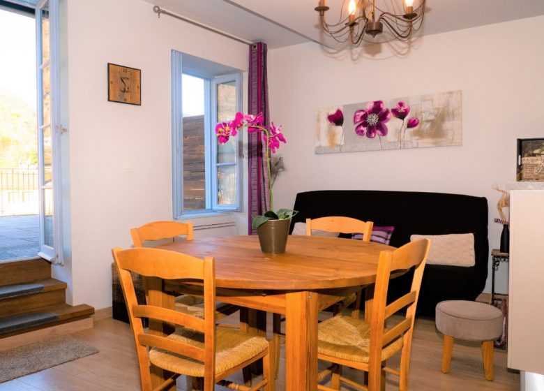 Les Gentianes – Cozy apartment in a spa town