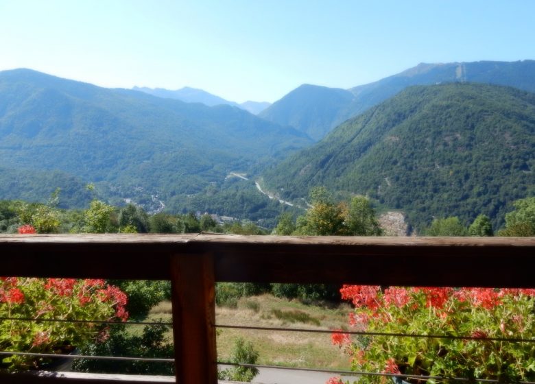 Grande chalet vicino ad Axe con terrazza e vista panoramica