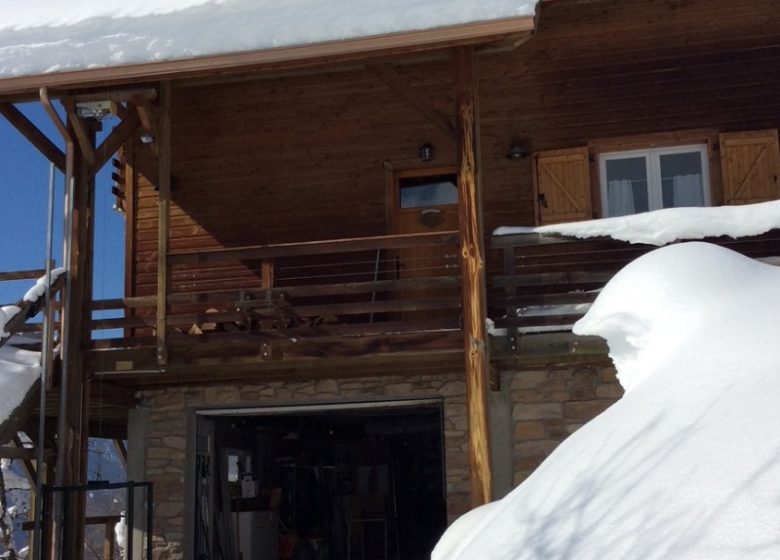 Grande chalet vicino ad Axe con terrazza e vista panoramica