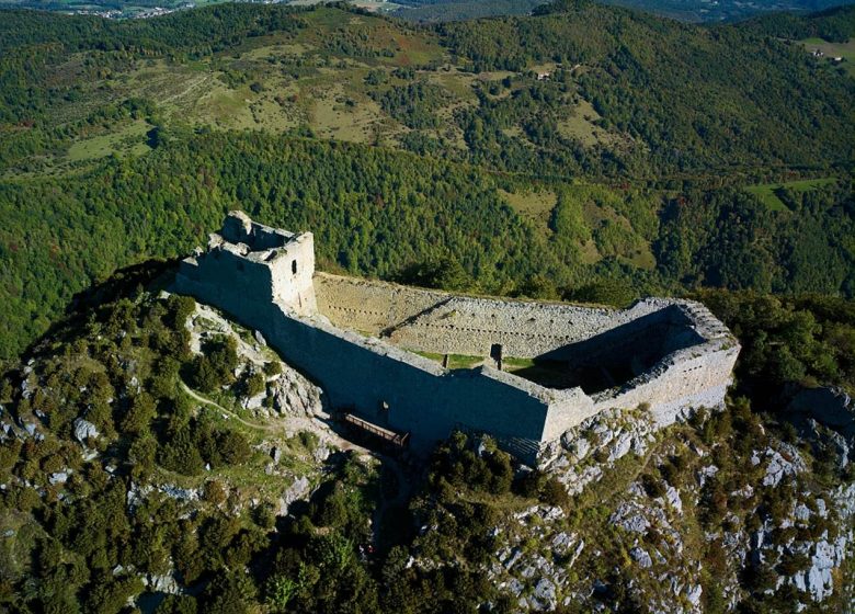 Castillos cátaros y bastidas medievales en los Pirineos de Ariège