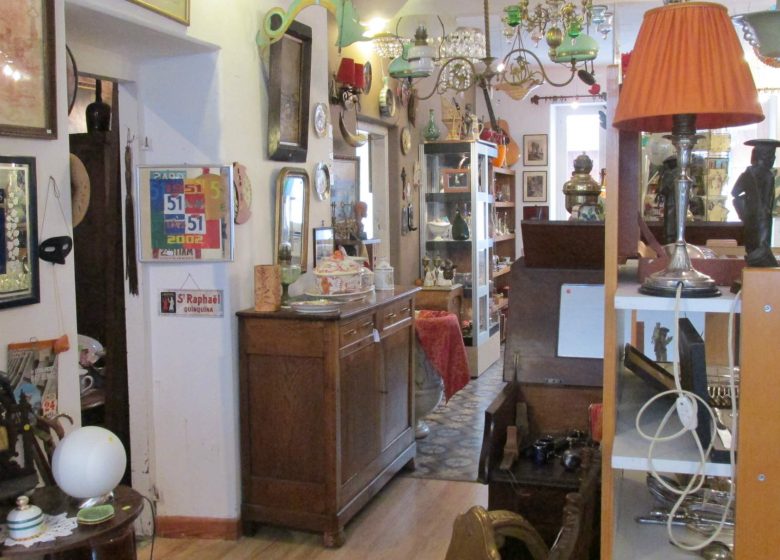 Antiquité brocante Porte D’Aval