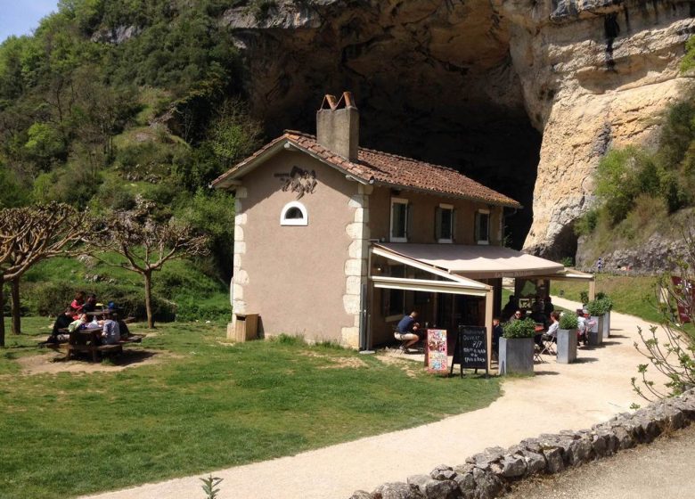 La Maison de la Grotte