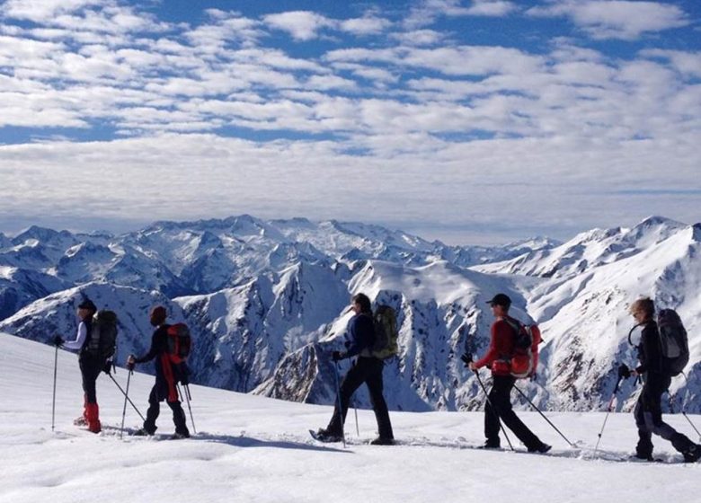 Raquetas de nieve con la Oficina de Guías de los Pirineos Ariègeoises