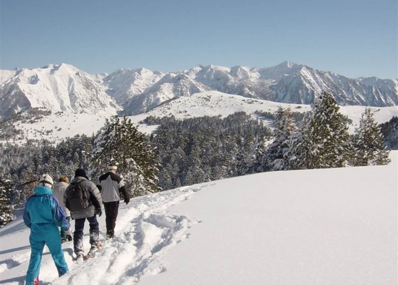 Randonnée raquettes à neige avec Montcalm Aventure