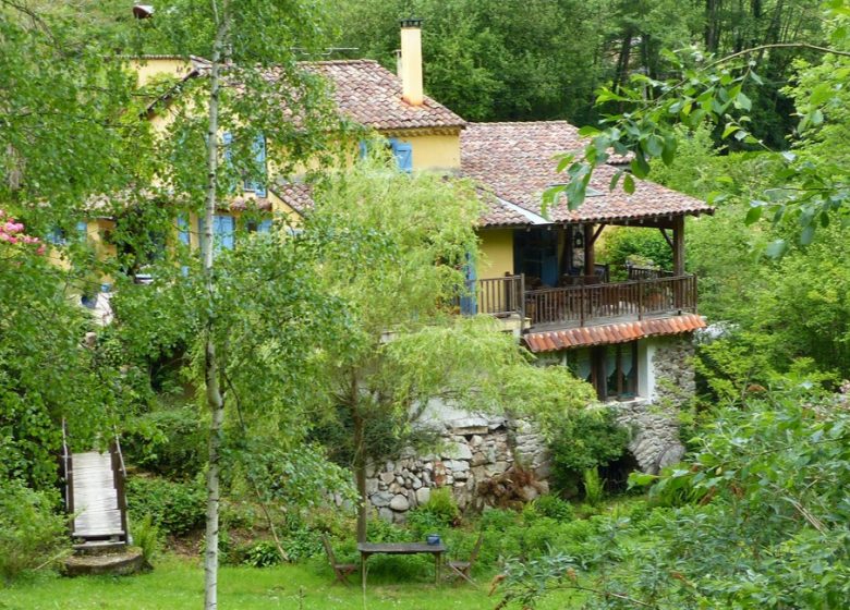 Casa rural con encanto pies en el agua (Ariège Pyrenees)