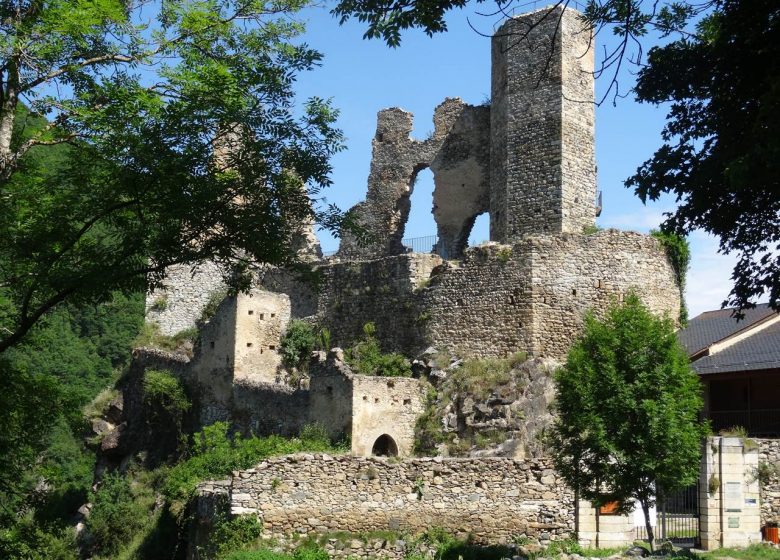 Castillo de Usson y Casa del Patrimonio