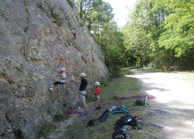 Climbing with Accr'eau Aventure