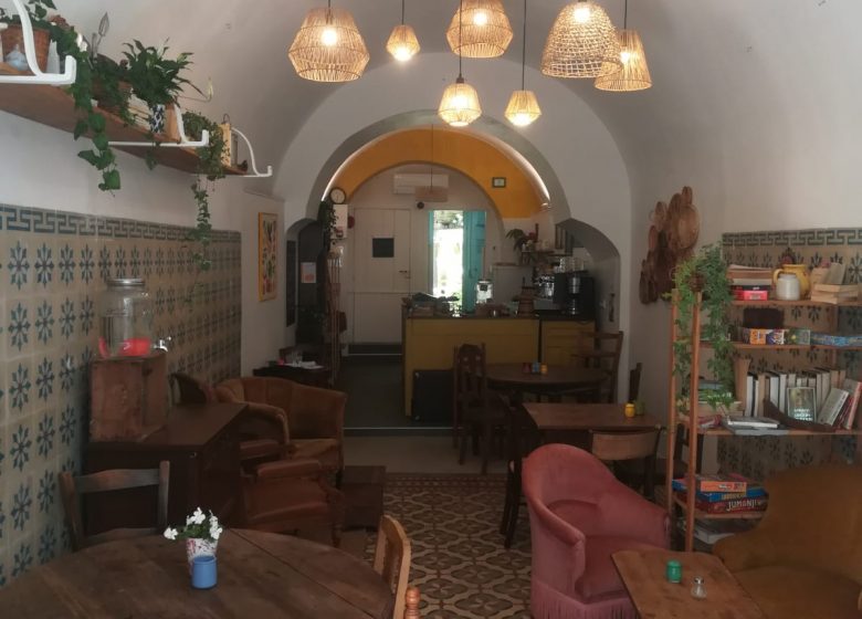 Green Bazar Café