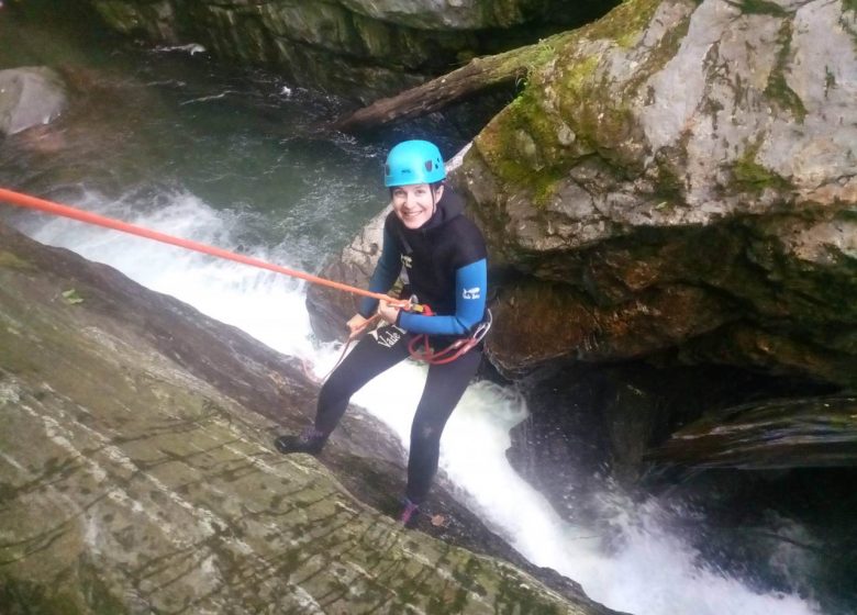 Canyoning con Montcalm Aventure