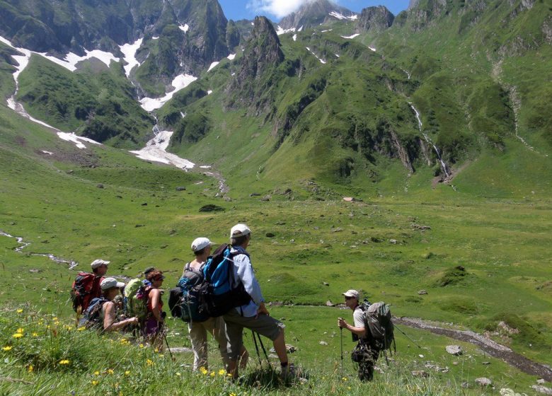 Randonnées journée – Pics et étangs le nez au vent