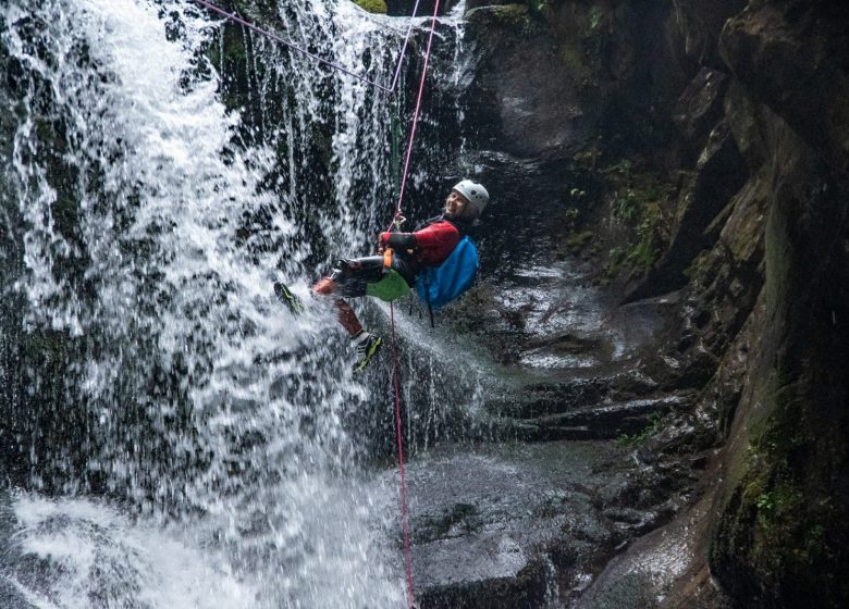 Canyoning with Here and Elsewhere