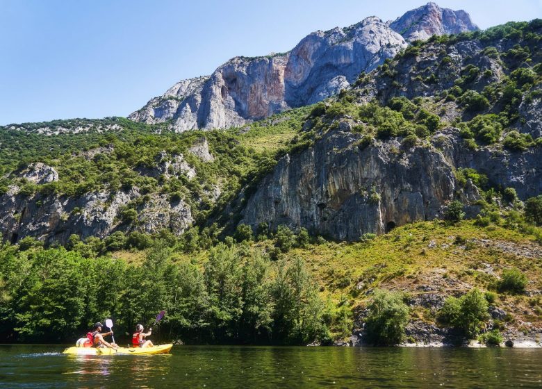 Natura 2000, piedra caliza Quiès de Tarascon-sur-Ariège y cueva del pequeño Caougno