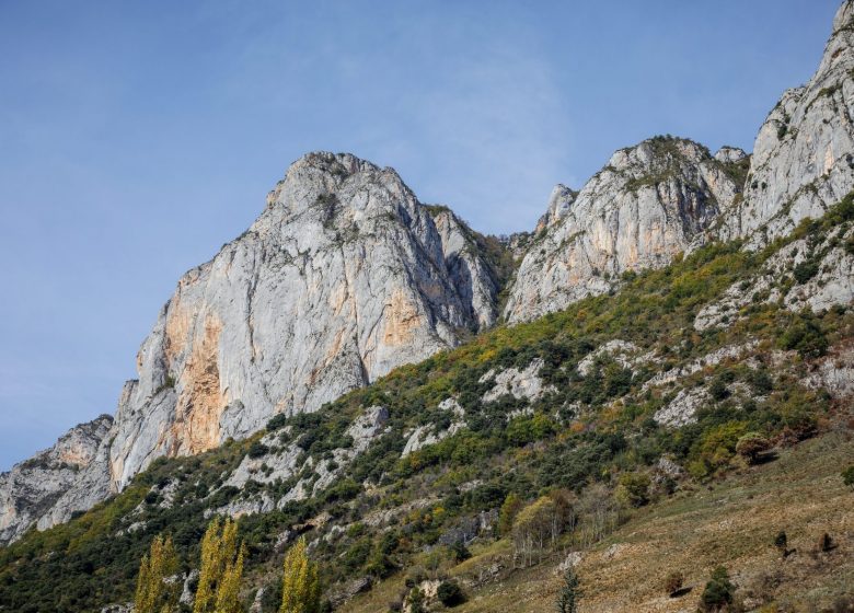 Natura 2000, piedra caliza Quiès de Tarascon-sur-Ariège y cueva del pequeño Caougno