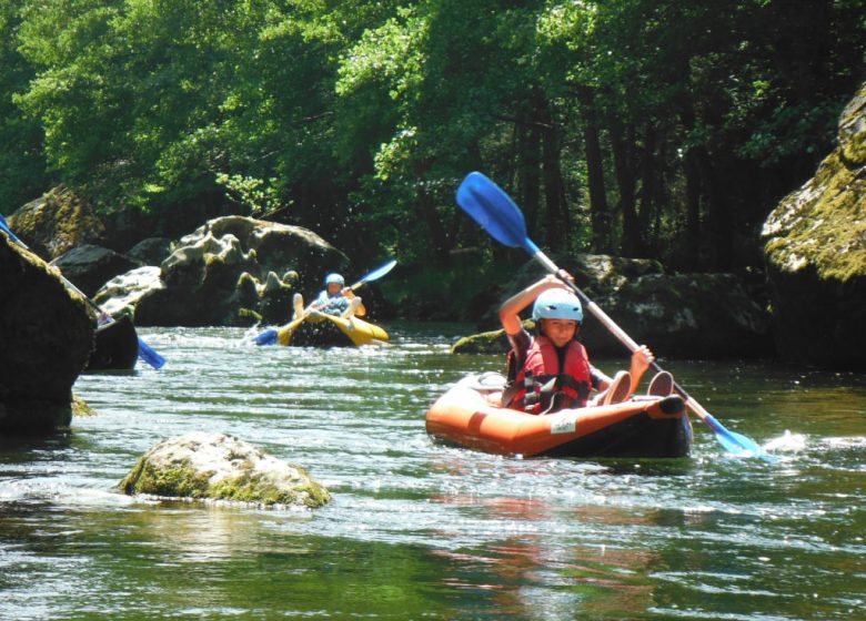Inflatable canoe kayak – adventure course