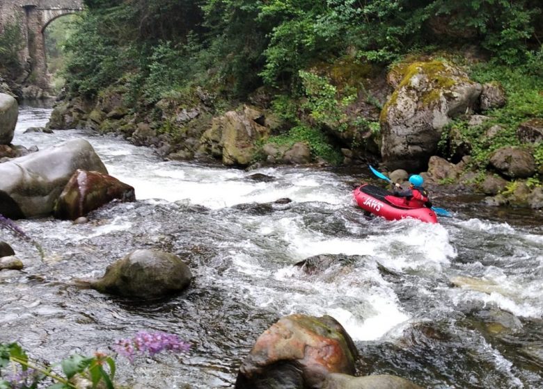 Exploración deportiva en Packraft.