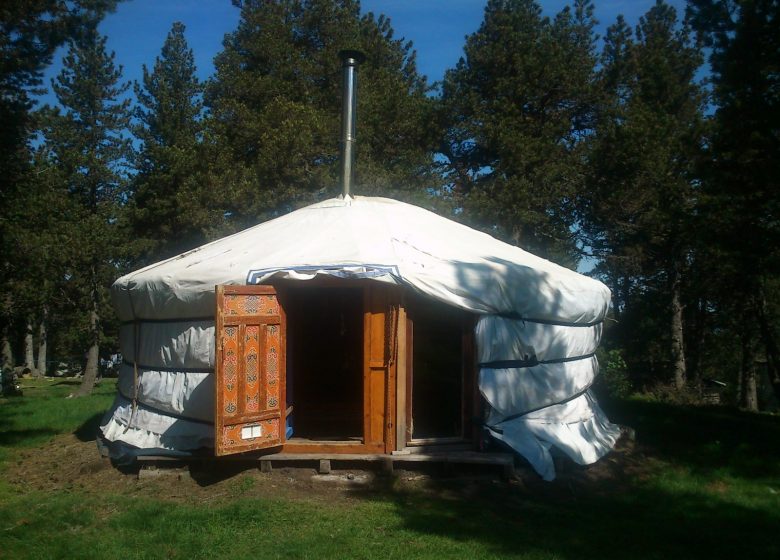 Yurts and Tipis Angaka