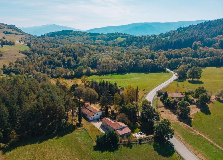 La cabaña de aquí y de otros lugares