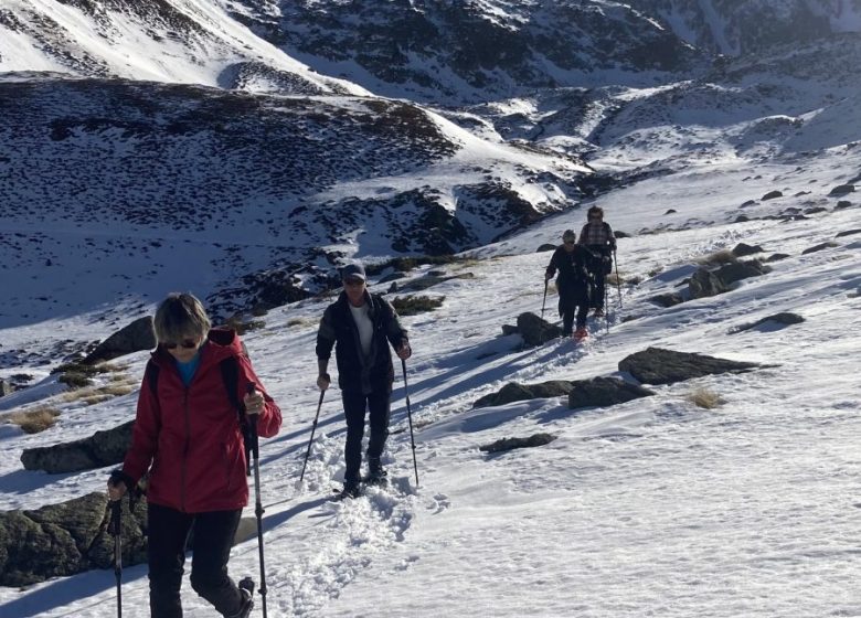 Raquettes à neige avec Pyrénées Excursions