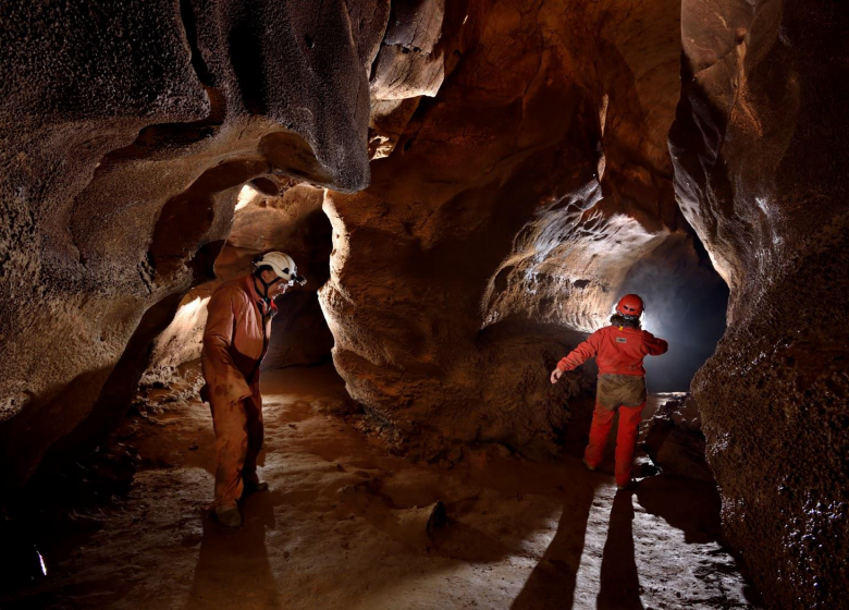 Caving with Montcalm Aventure