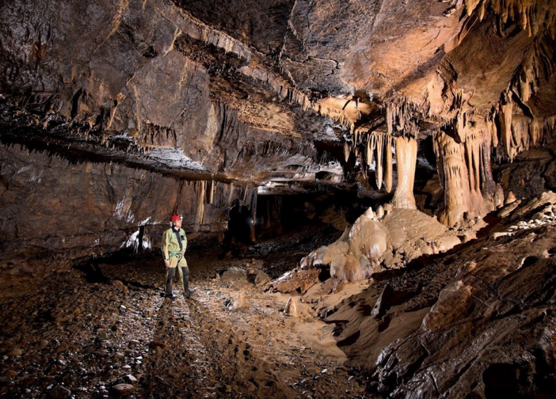 Espeleología con Montcalm Aventure