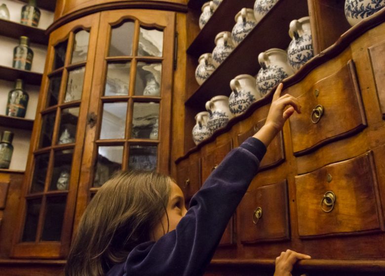 Visite guidate della farmacia del XVIII secolo e della Cappella dell'Hôtel Dieu