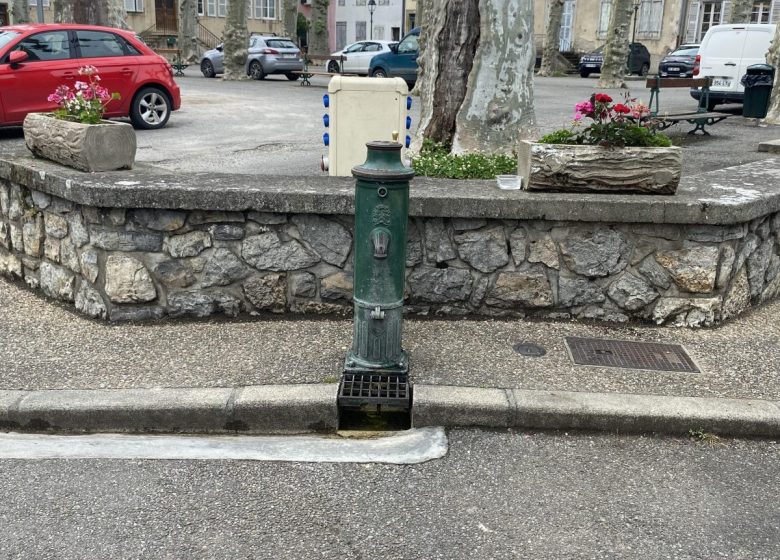 Point d’eau (fontaine verte)