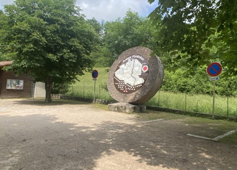 Parking de l’entrée Sud de la grotte