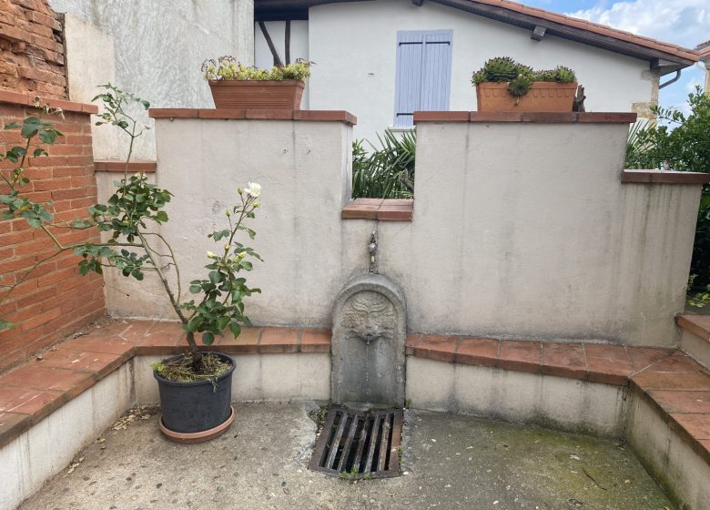 Point d’eau de la place